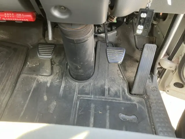 いすゞ エルフ TRG-NPR85AR(2WD)の写真22
