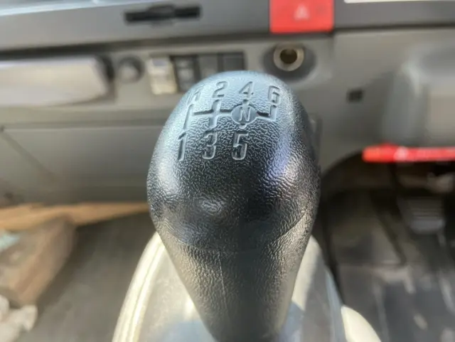 いすゞ エルフ TRG-NPR85AR(2WD)の写真23