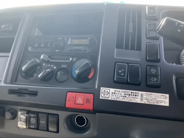 いすゞ エルフ TRG-NPR85AR(2WD)の写真25
