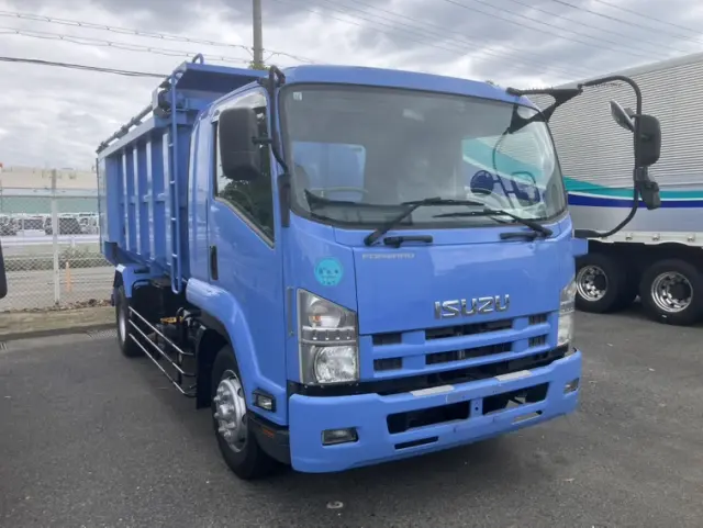 いすゞ フォワード LKG-FTR90S2の写真3