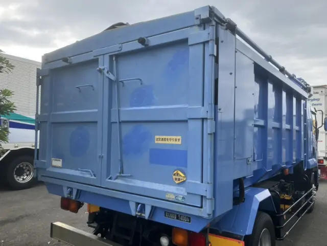 いすゞ フォワード LKG-FTR90S2の写真9