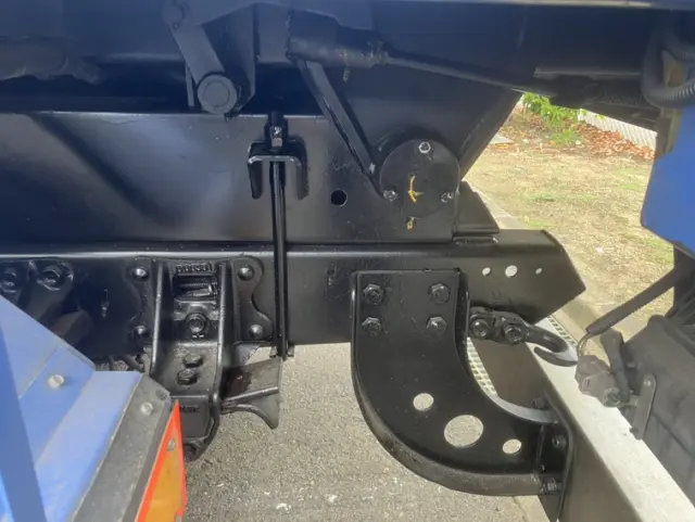 いすゞ フォワード LKG-FTR90S2の写真13