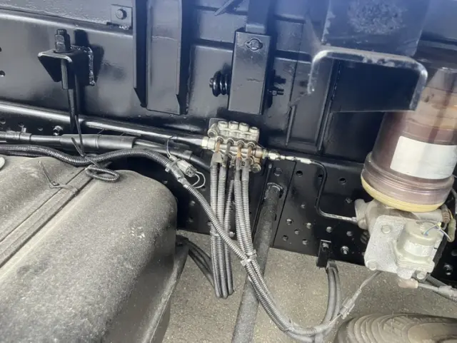 いすゞ フォワード LKG-FTR90S2の写真15