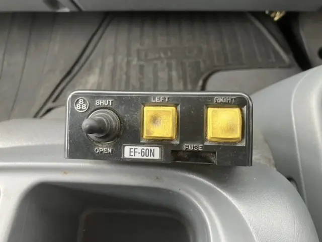 いすゞ フォワード LKG-FTR90S2の写真24