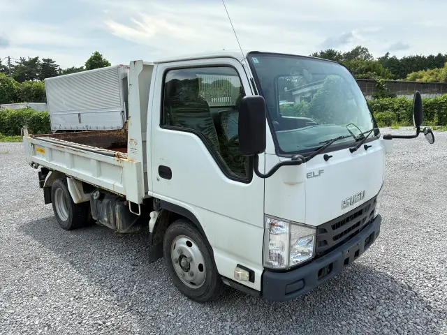 いすゞ エルフ TPG-NJR85AN(2WD)の写真9