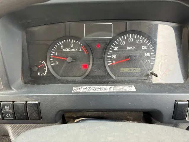 いすゞ エルフ TPG-NJR85AN(2WD)の写真16