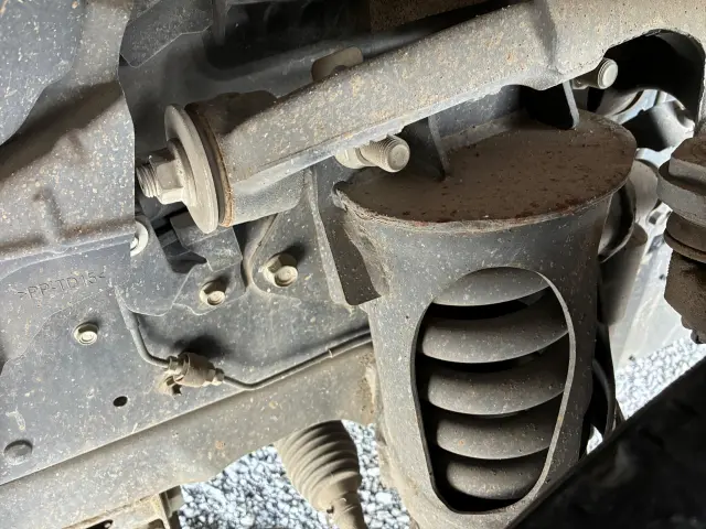 いすゞ エルフ TPG-NJR85AN(2WD)の写真24