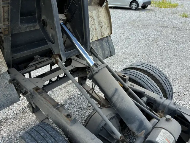 いすゞ エルフ TPG-NJR85AN(2WD)の写真39