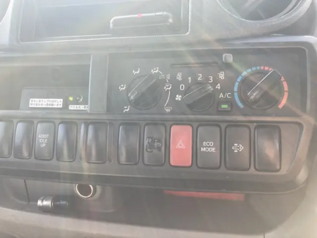 日野 デュトロ TKG-XZC620T(2WD)の写真17