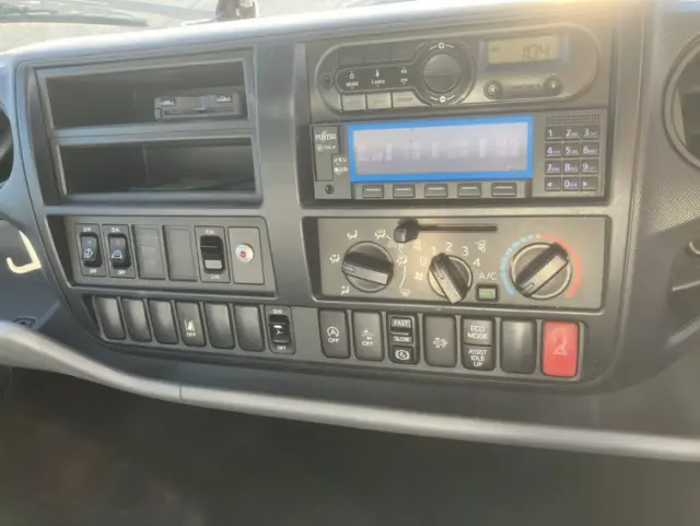 日野 デュトロ TKG-XZU710Mの写真34