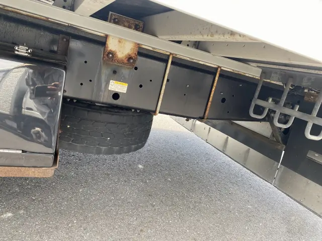 いすゞ ギガ 2PG-CYJ77C(8x4)の写真7