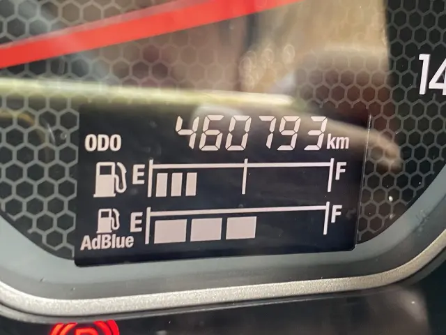 いすゞ ギガ 2PG-CYJ77C(8x4)の写真8