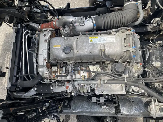 いすゞ ギガ 2PG-CYJ77C(8x4)の写真10