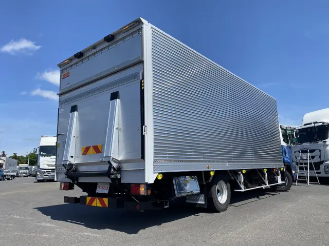 いすゞ フォワード 2RG-FRR90T4(2WD)の写真2