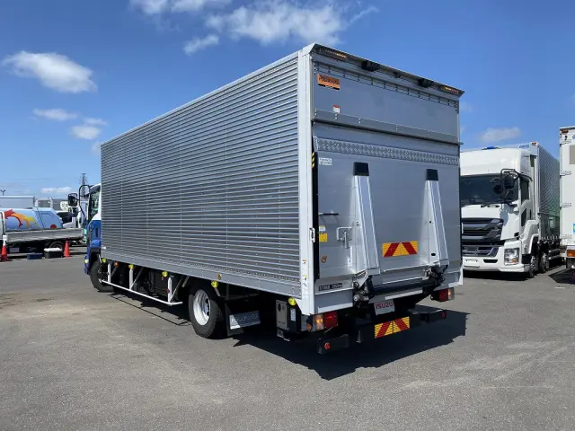 いすゞ フォワード 2RG-FRR90T4(2WD)の写真4