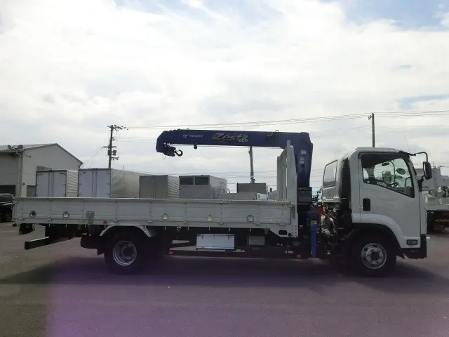 いすゞ フォワード TKG-FRR90S2(2WD)の写真8