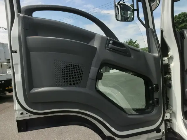 いすゞ フォワード TKG-FRR90S2(2WD)の写真22