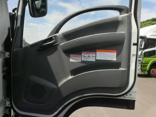 いすゞ フォワード TKG-FRR90S2(2WD)の写真24