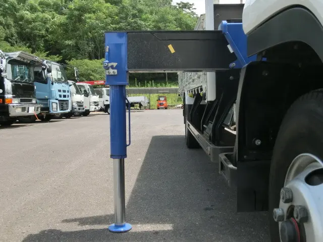 いすゞ フォワード TKG-FRR90S2(2WD)の写真27