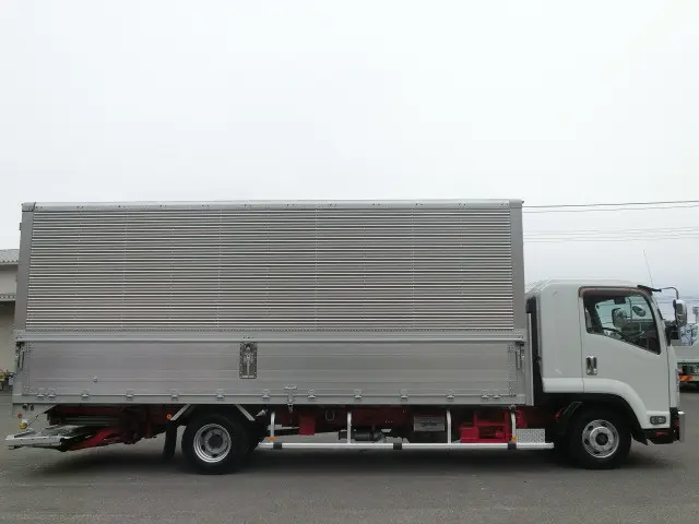 いすゞ フォワード TKG-FRR90S2(2WD)の写真8
