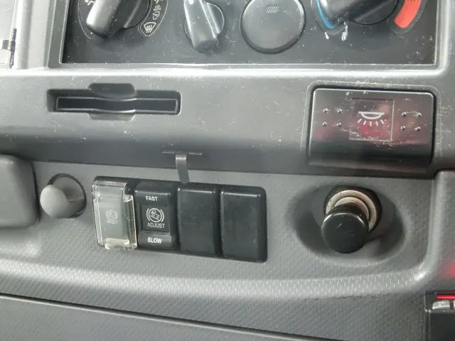 いすゞ フォワード TKG-FRR90S2(2WD)の写真21