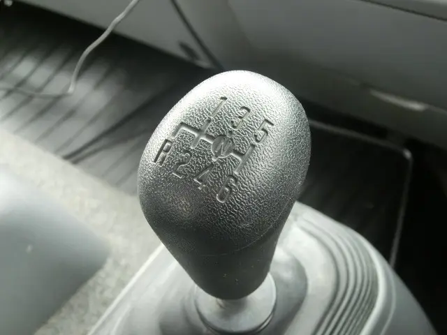 いすゞ フォワード TKG-FRR90S2(2WD)の写真22