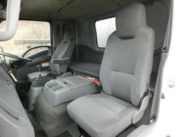 いすゞ フォワード TKG-FRR90S2(2WD)の写真25