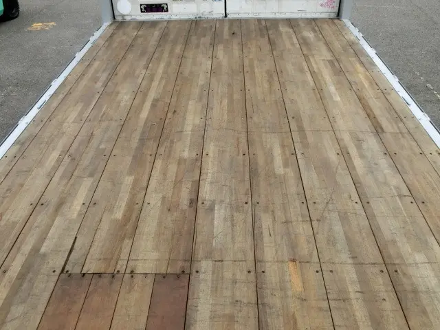 いすゞ フォワード TKG-FRR90S2(2WD)の写真37