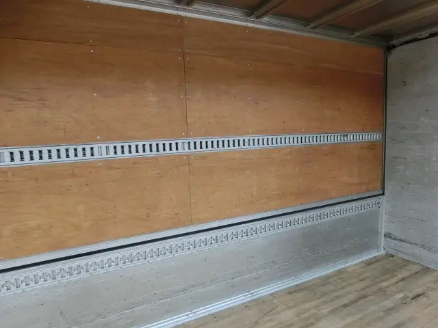 いすゞ フォワード TKG-FRR90S2(2WD)の写真38