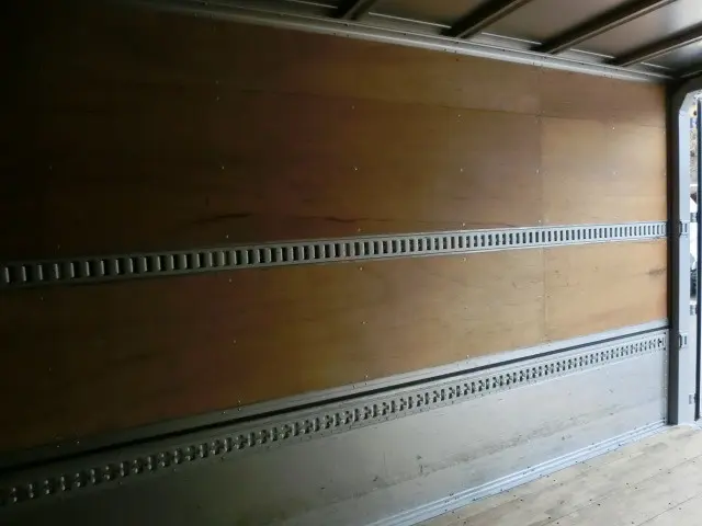 いすゞ フォワード TKG-FRR90S2(2WD)の写真41