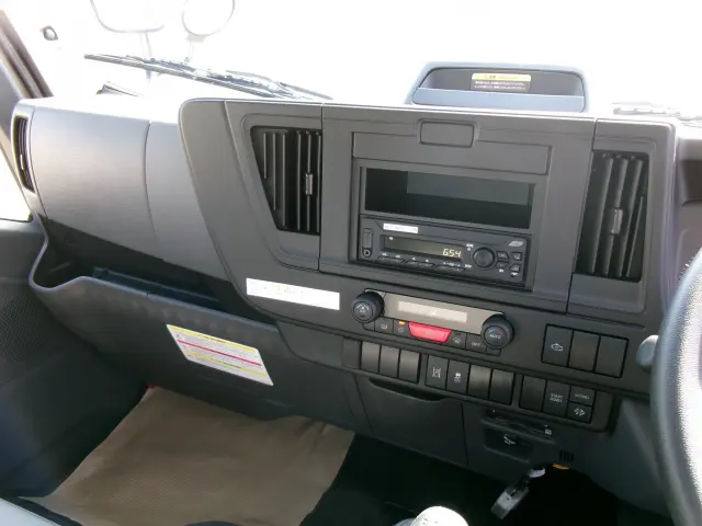 いすゞ エルフ 2RG-NKR88AT(2WD)の写真8