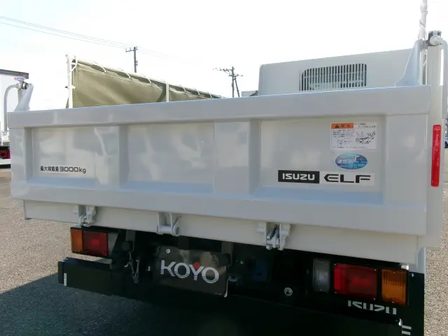 いすゞ エルフ 2RG-NKR88AT(2WD)の写真14