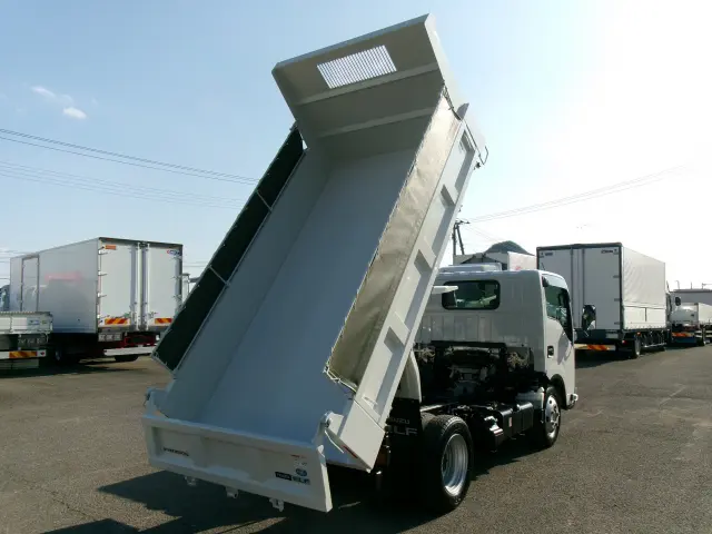 いすゞ エルフ 2RG-NKR88AT(2WD)の写真15