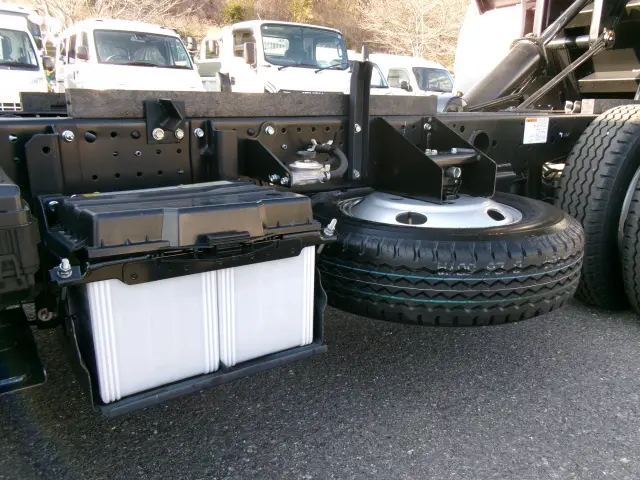 いすゞ エルフ 2RG-NKR88AT(2WD)の写真25