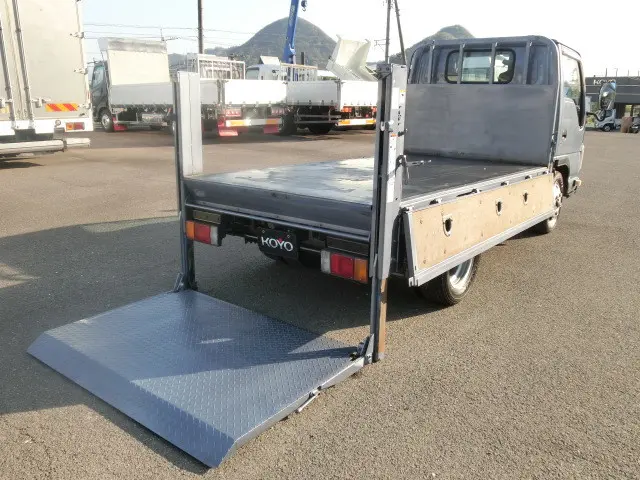 いすゞ エルフ TRG-NKR85Aの写真21