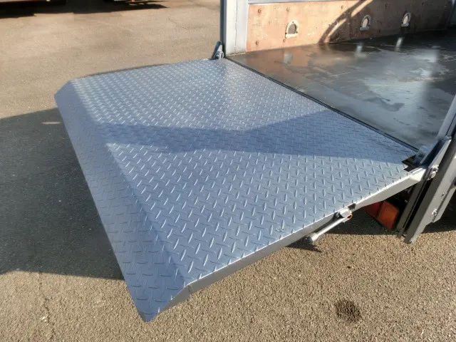 いすゞ エルフ TRG-NKR85Aの写真28