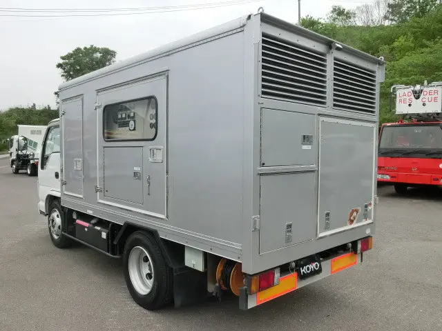 いすゞ エルフ BDG-NKR85Nの写真6