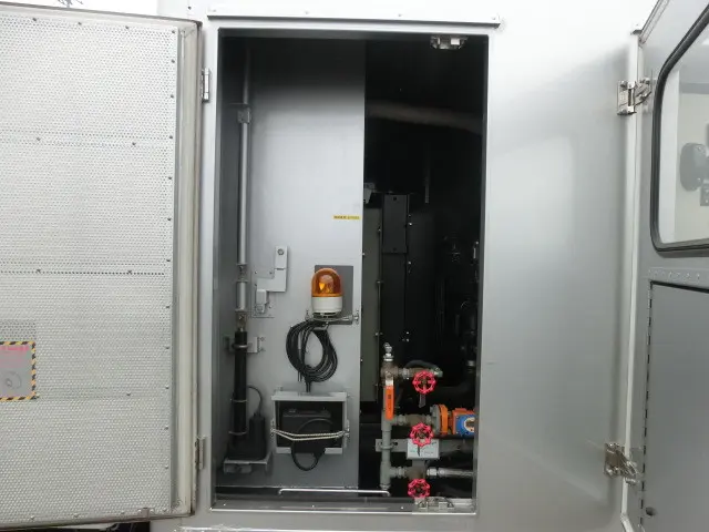 いすゞ エルフ BDG-NKR85Nの写真22