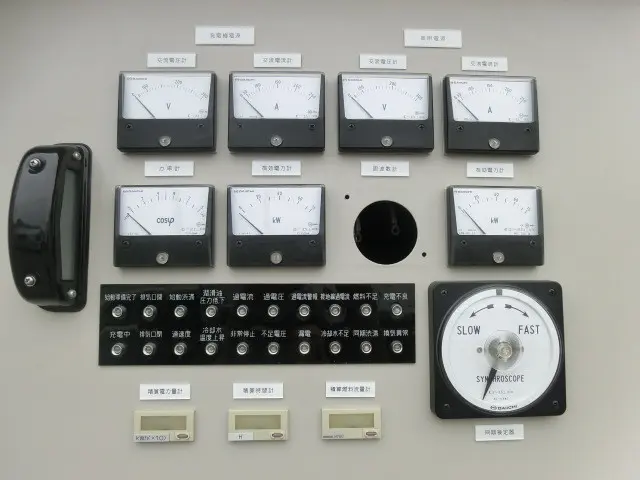 いすゞ エルフ BDG-NKR85Nの写真25