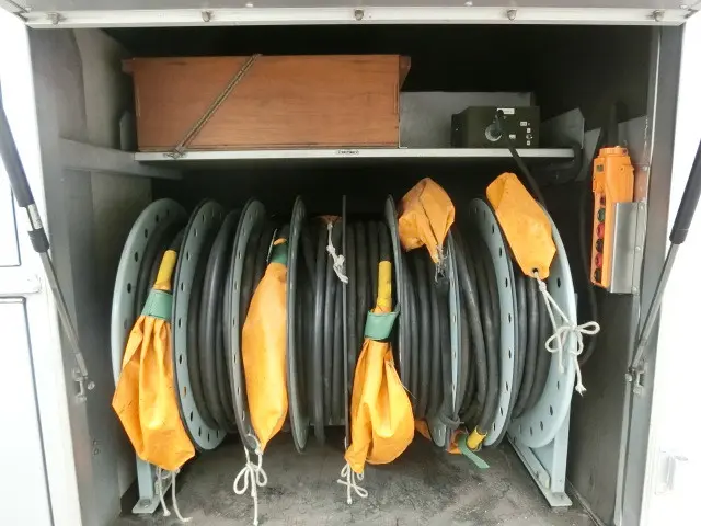 いすゞ エルフ BDG-NKR85Nの写真31