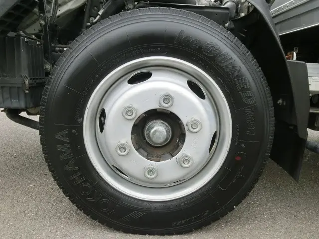 いすゞ エルフ BDG-NKR85Nの写真40