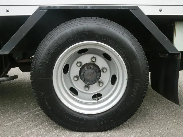 いすゞ エルフ BDG-NKR85Nの写真42