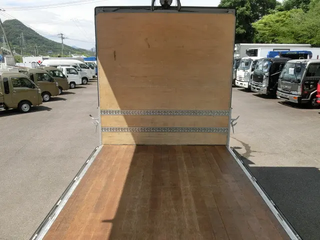 いすゞ フォワード SKG-FRR90T2(2WD)の写真18