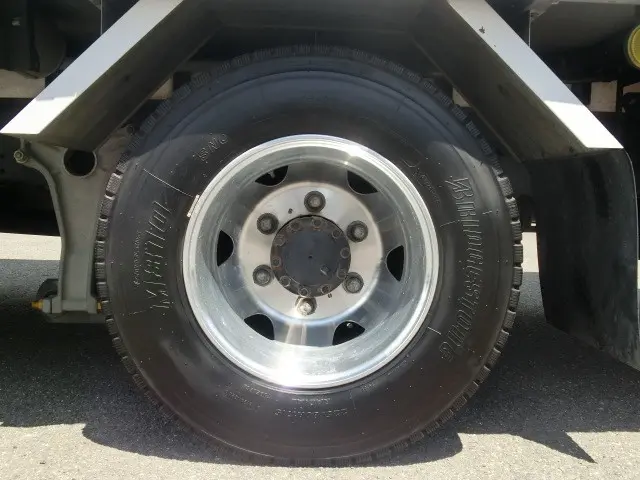 いすゞ フォワード SKG-FRR90T2(2WD)の写真26