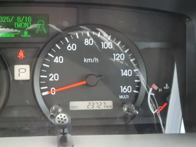 いすゞ エルフ 2RG-NLR88AN(2WD)の写真13