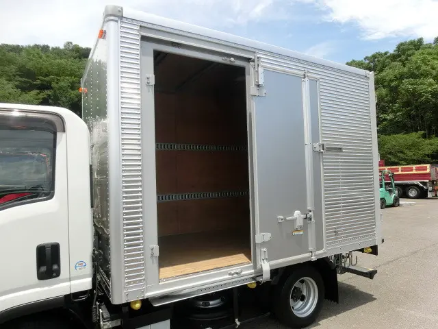 いすゞ エルフ 2RG-NLR88AN(2WD)の写真23