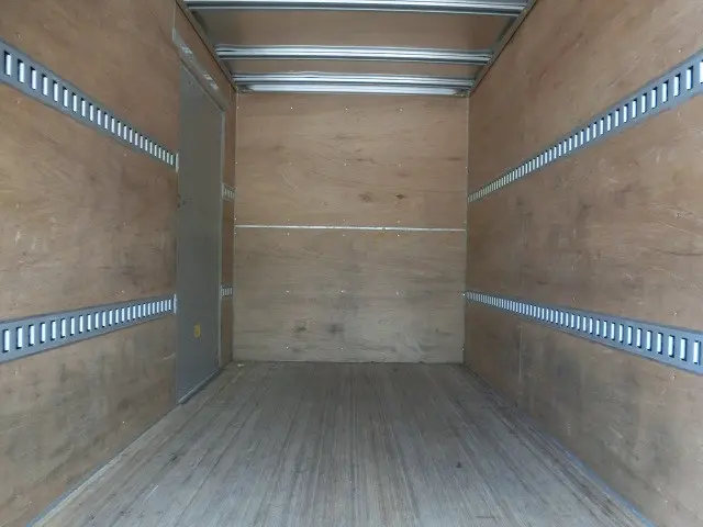 いすゞ エルフ 2RG-NLR88AN(2WD)の写真25