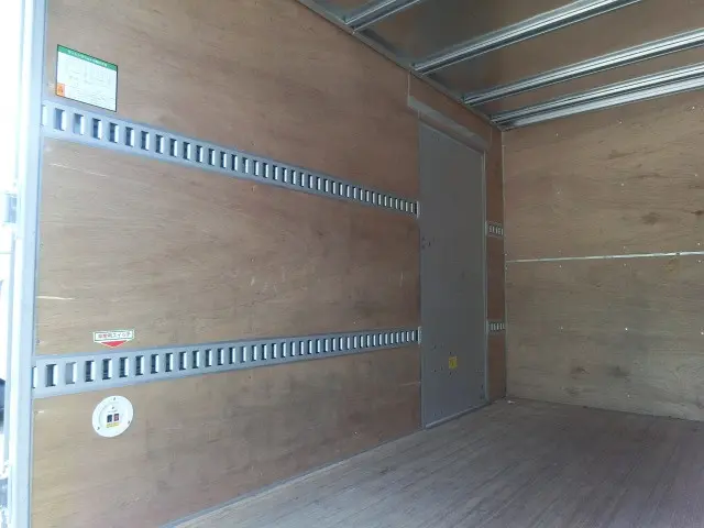 いすゞ エルフ 2RG-NLR88AN(2WD)の写真27