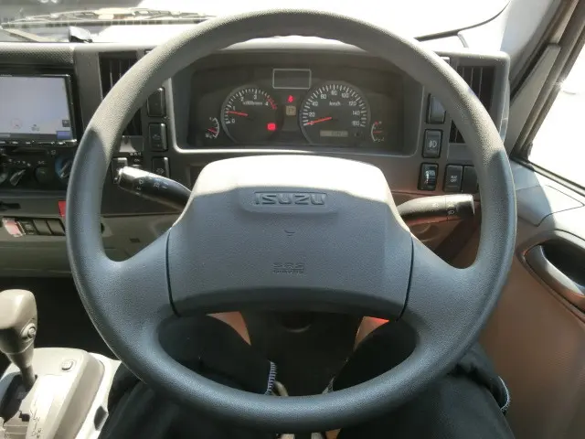 いすゞ エルフ TPG-NLR85AN(2WD)の写真8