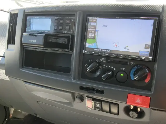 いすゞ エルフ TPG-NLR85AN(2WD)の写真12